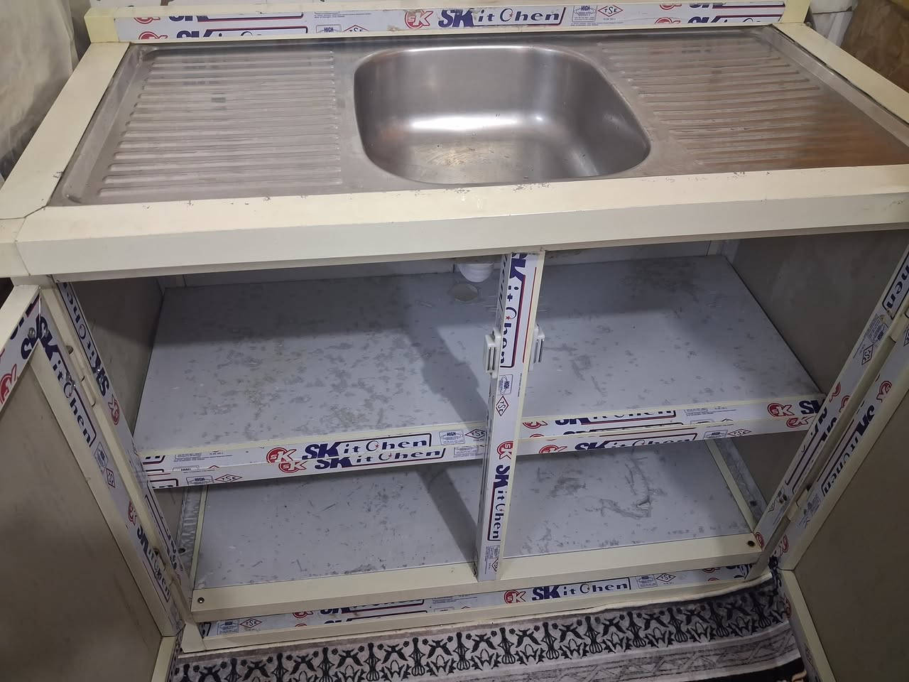 سنك كاونتر متر ونص به ضرر من الخلف مثل ماموضح بالصوره سعر ١٠٠ بي مجال بغداد شارع


**إذا كنت صاحب هذا الإعلان وتريد حذفه لأي سبب، رجاءا أرسل رسالة إلى الدعم الفني**