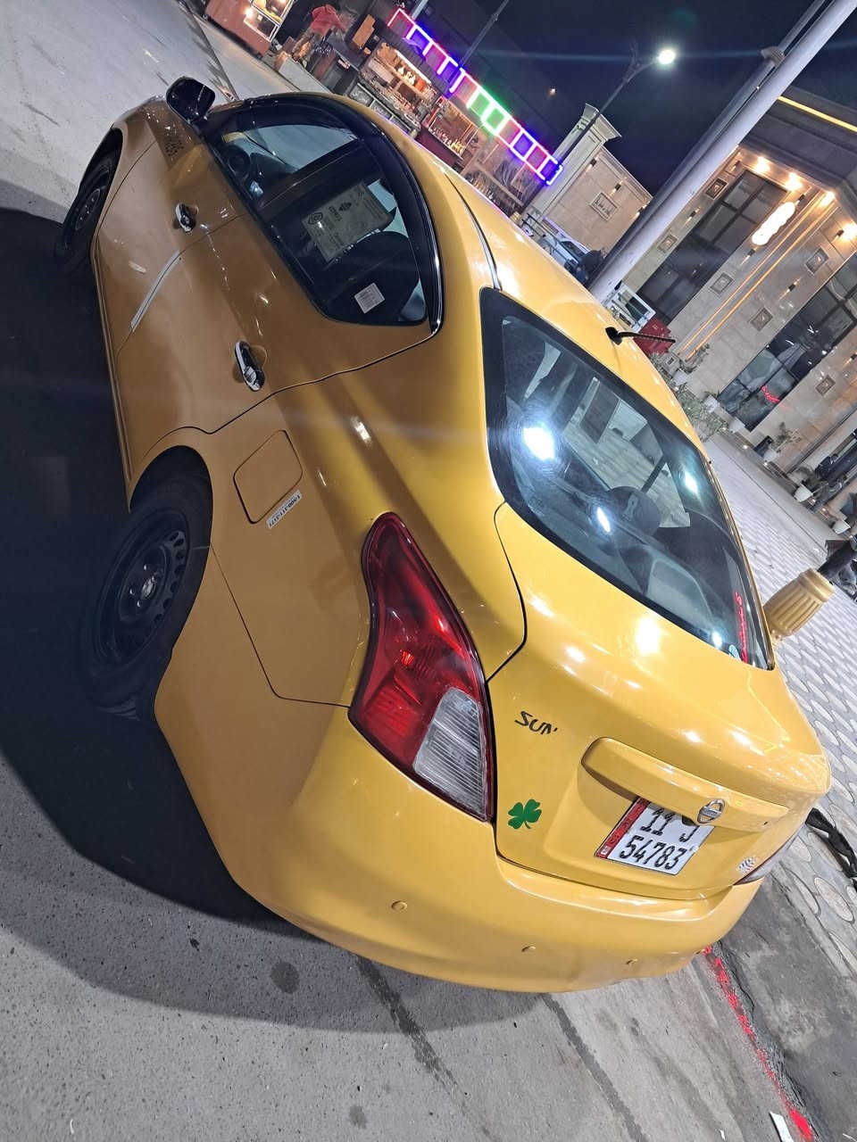 سلام وعليكم نيسان فيرسا أمريكي الحادث خشم جاملغ وبنيد بلخشم بدون دواخل كير اوتوماتيك محرك نضيف صدر امامي خلفي جديد تخم تاير موديل ٢٠١٢ // ١٦٠٠ محرك / سياره نضيفه مال شغل ماشيه ١٧٦ // سياره بسمنه شرط تحويل رقم جديد سنويه جديده / تبريد / تدفئه العنوان بغداد جديده المشتل شارع المطبك بيع فقط السعر ٧٢ والك حك جيه *********** واتساب
