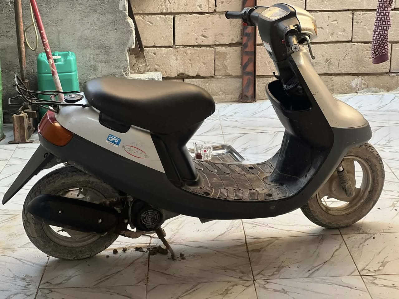 دراجه بترا خطين قفل اكسن ما مفتوح برغي بيها السعر 550 وبيها مجال
*********** ناصريه مركز
