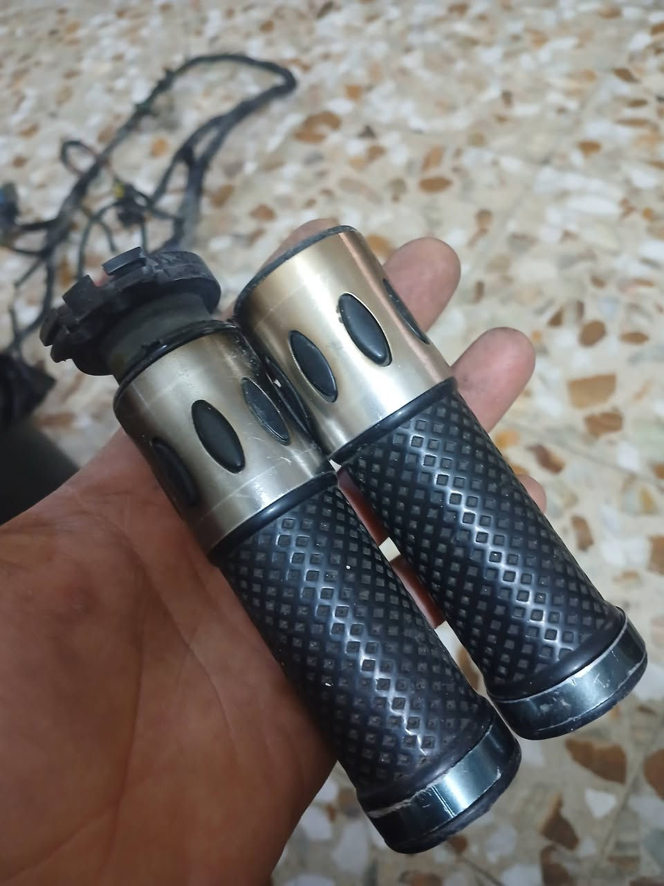 سلام عليكم مكينه سكنس فحل كابريتر شتحتاج منهة تفصيخ موجود
ملاحضه المكينه الفشكه مضروبه بس بقيه الغراض نضاف


**إذا كنت صاحب هذا الإعلان وتريد حذفه لأي سبب، رجاءا أرسل رسالة إلى الدعم الفني**