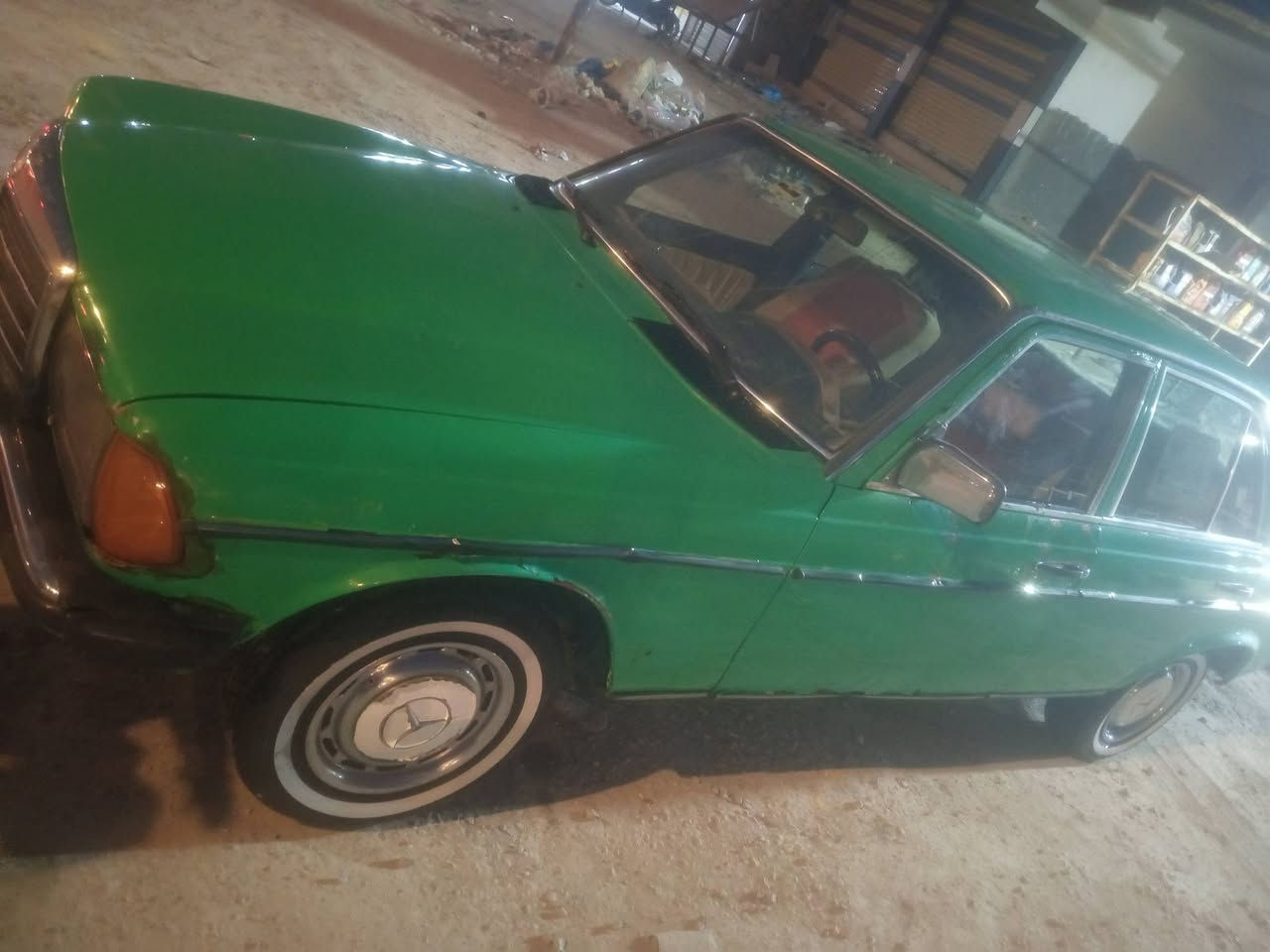 السلام عليكم مارسيدس موديل 84رقم بصره مشروع وطني مكينه وكير شرط حداديه جديده مكانه الناصريه مركز  السعر 25وبيه مجال ***********
