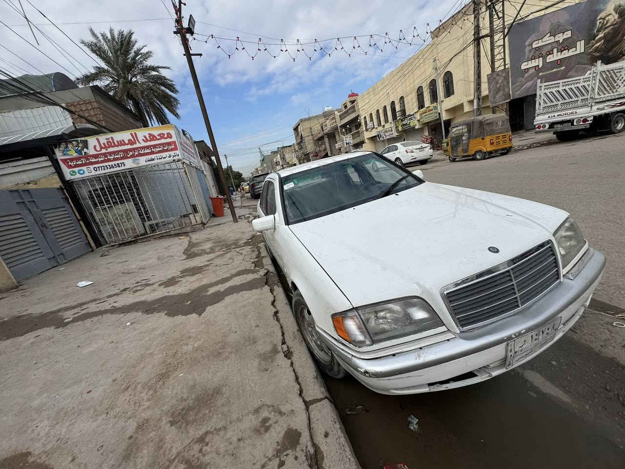 سلام عليكم 
 مارسدس شبح بيبي c230 
 سياره نفس ماموضح بصور نضيفه كلش 
 كير مكينه بلادي 4 اسلندر 
 سعر 48
 شعب حي اور 
 ***********
