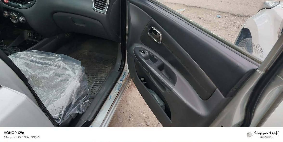 السلام عليكم للبيع كيا ريو موديل 9 جاهزه من كلشي مكفوله كفاله عامه مصبوغه فقط للجماليه رقم انكليزي بسمي السعر 75المكان النجف استفسار اكثر على الرقم ***********
