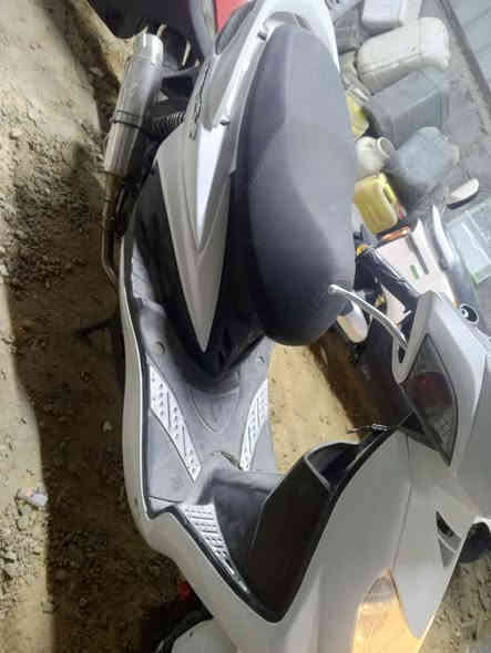 سلام عليكم سكنز فحل ياباني مزود كامل ماشية ١٩ الف بعده زيرو غير متواجد على الفيس وات ساب فقط ***********
