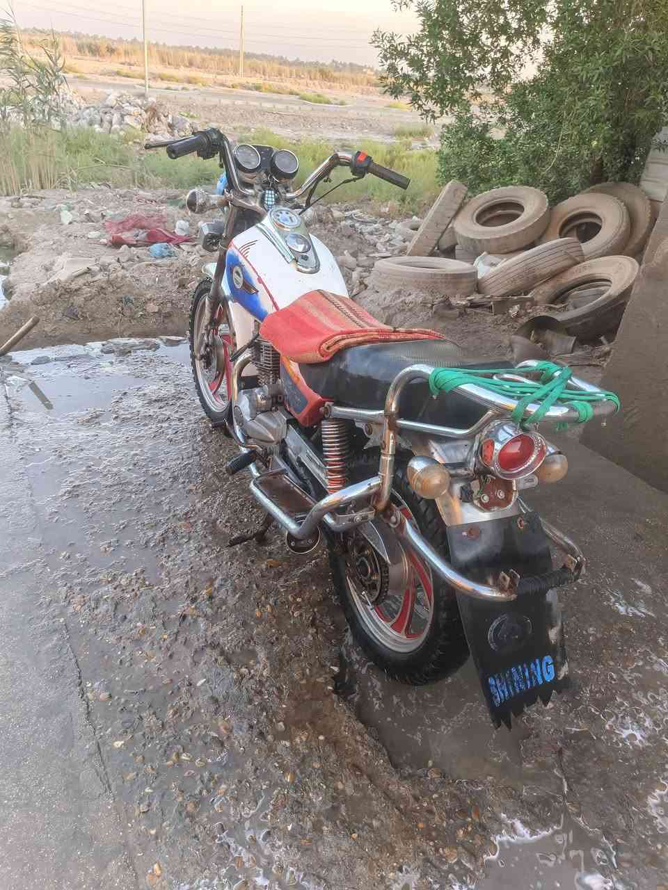 سلام عليكم دراجه جمره البيع السعر 450  بيه مجال العنوان بابل محاويل ناحيه المام ***********
