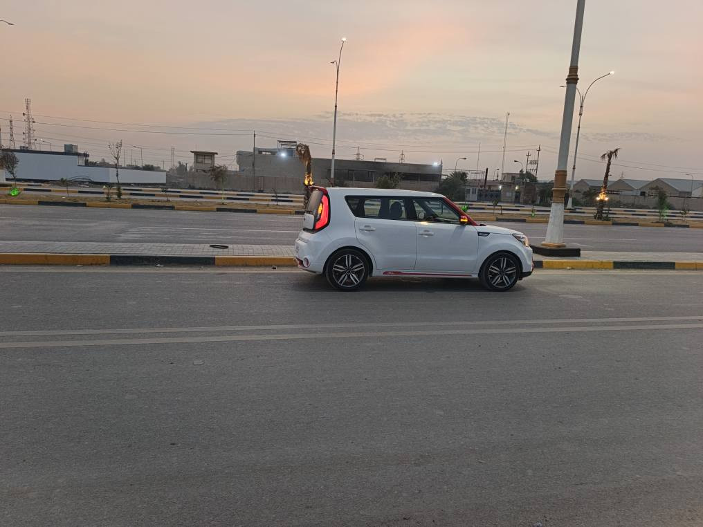 سلام عليكم
كيا صول 2014 بغداد دولي 
 سيارة جهازة من كل شيء 
 مكانه سماوة 
 ب اسمي 
صور حادث مرفقه بالصور 
 وبية رشات صبغ بالجهتين 
105 بيه مجال
*********** السماوا, المثنى
