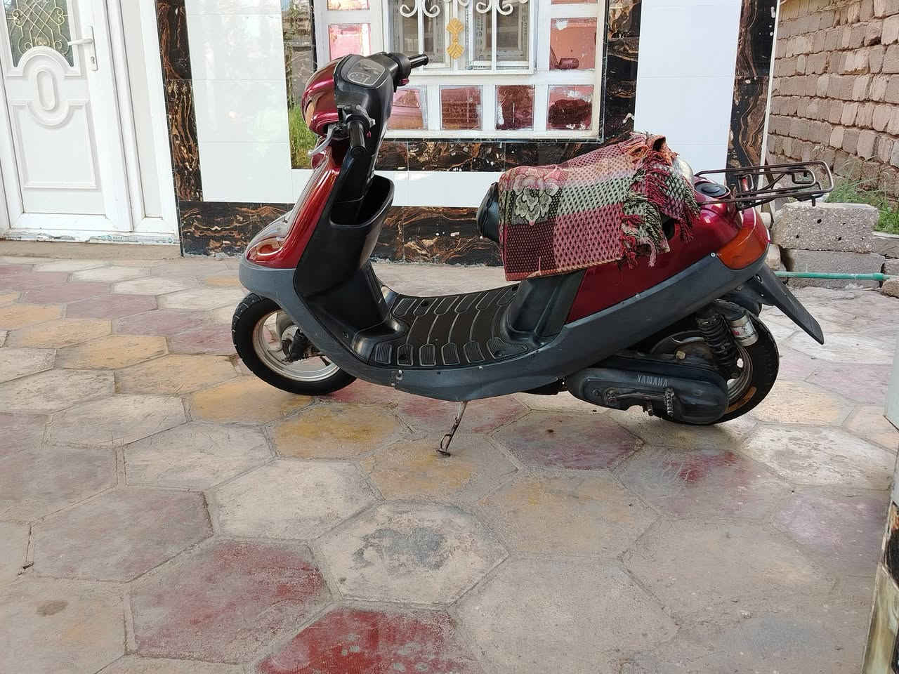 سلام عليكم للبيع دراجه بطه موديل ٢٠٠٢ دراجه نظيفه وحلوه شلعه معدل ونعومه ابريك امامي خلفي شغال هورن شغال هندر شغال كهربائيات شغاله عدا السلف ضعيف  محرك مامفتوخ دراجه حلوه السعر 300 وبيها مجال حك الجيه المكان كربلاء الحسينيه للاستفسار ***********
