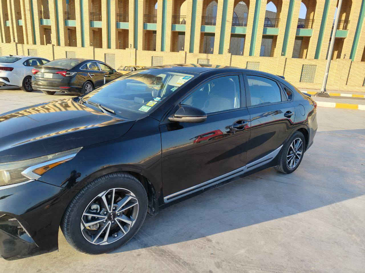 كيا فورتي امريكي موديل2022
السياره جديده مابيها اي شي ضربتها جاملغ امامي  معدل ع بارد وسونارها موجود  
رقم الهاتف ***********
