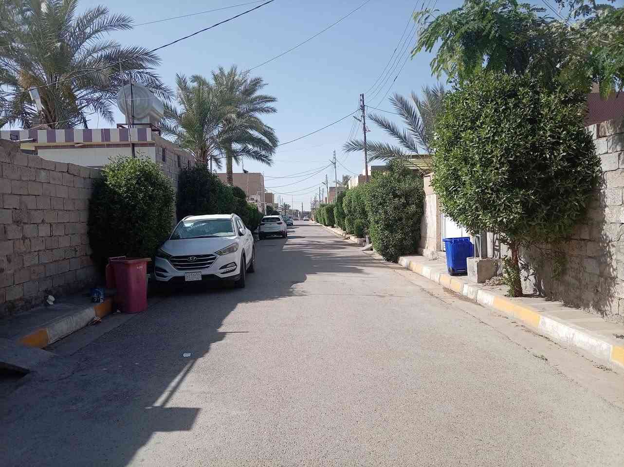 قطعة أرض للبيع طابو صرف مساحة 540 متر شارع عرض 9 متر وشارع نظيف ومشجر مثل ماشوف بالصور والفيديو موقع القطعة منطقة الملعب شارع البو جابر السايدين للتواصل على الأرقام التالية : ***********
