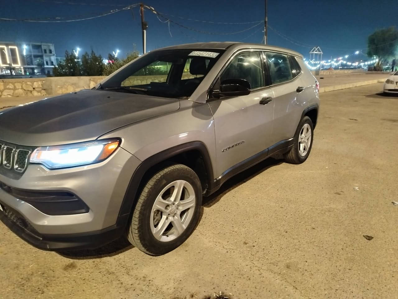 جيب كومباس موديل ٢٠٢٣ نص فول  ماشية ٨٠٠٠ حادث بسيط محرك ٢٠٠٠ تيربو فحص مؤقت تترقم بغداد أي محافظة  صور الحادث مرفقة مكان السيارة العمارة  السعر ١٦٠$ وبيه مجال للاستفسار ***********
