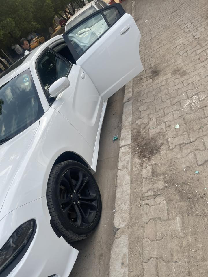 دوج جارجر موديل 20 محرك 6 سلندر ماشية 51 الف جديدة السيارة مبدلة بيهة بابتين فقط بدون صبغهن السيارة نضيفة جداً فول مواصفات عدا الرادار السيارة تو ويل مكانهة بغداد الحرية معروضة ب260$ وبيهة مجال حك الجية للتواصل ***********
