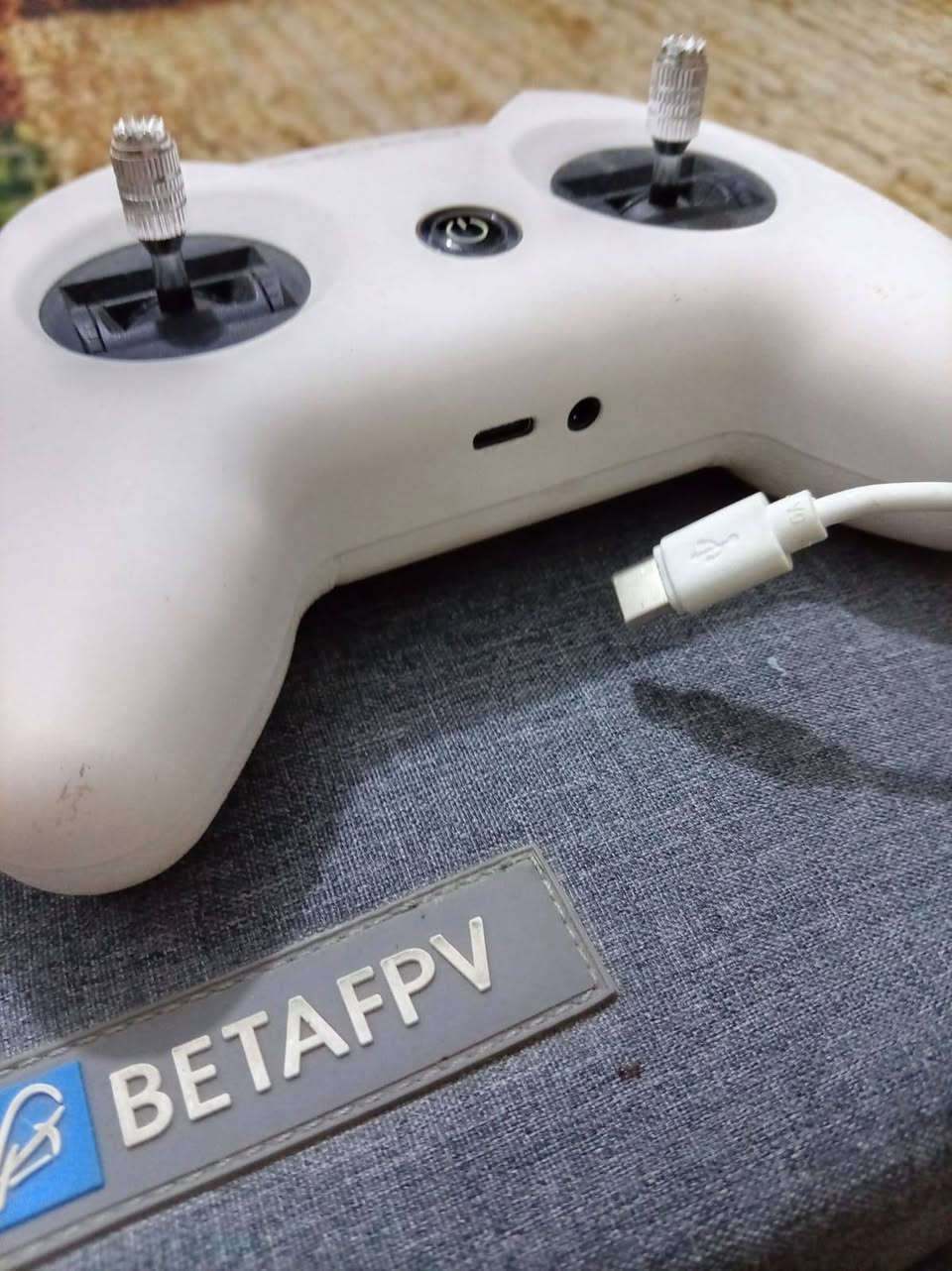 (سلام عليكم غراض مكلف ابنشرهن)
صاحب الغراض هاذ رقمه 
***********
***********
لتنويه⚠️ الجوستكات FPV يشتغلن محاكي وطيران واقعي
