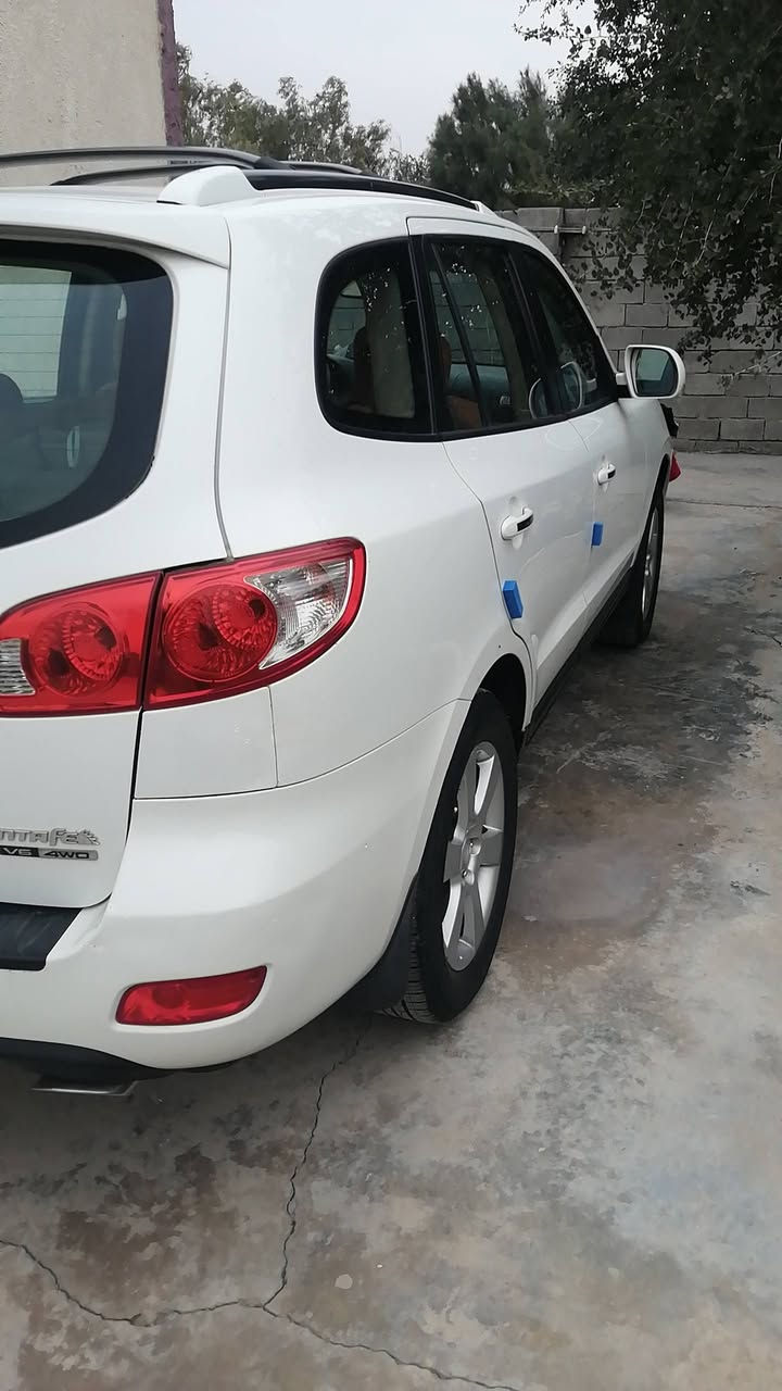 السلام عليكم سنتافيا ٢٠٠٩ رقم بغداد مكينه ٦ /2700 فول مواصفات عده البصمه فتحه سقف ثلاجة تحكم تبريد ثلاث قطع دفع رباعي شاشه *********** /*********** /مكان واسط للبيع او مراوس حسب القناعه
