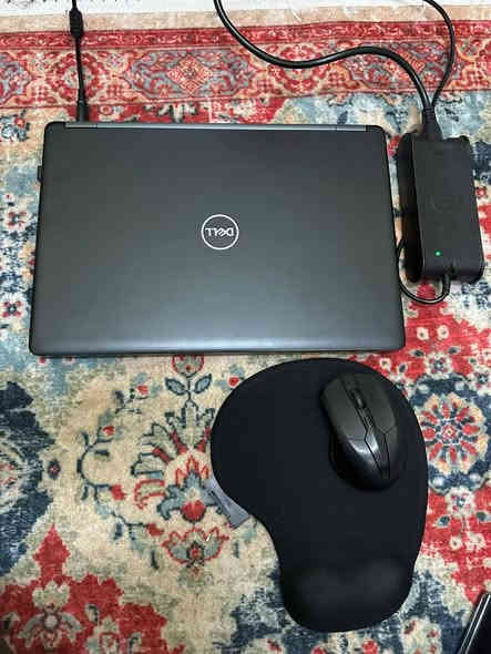 للبيع لابتوب Dell Latitude
المعالج: Intel Core i5 vPro (الجيل الثامن).
الرام (RAM): [ 16 ]
التخزين(SSD)
الحالة: نظافة ممتازة جداً (تقييم 95%)،

الاستفسار  ***********
