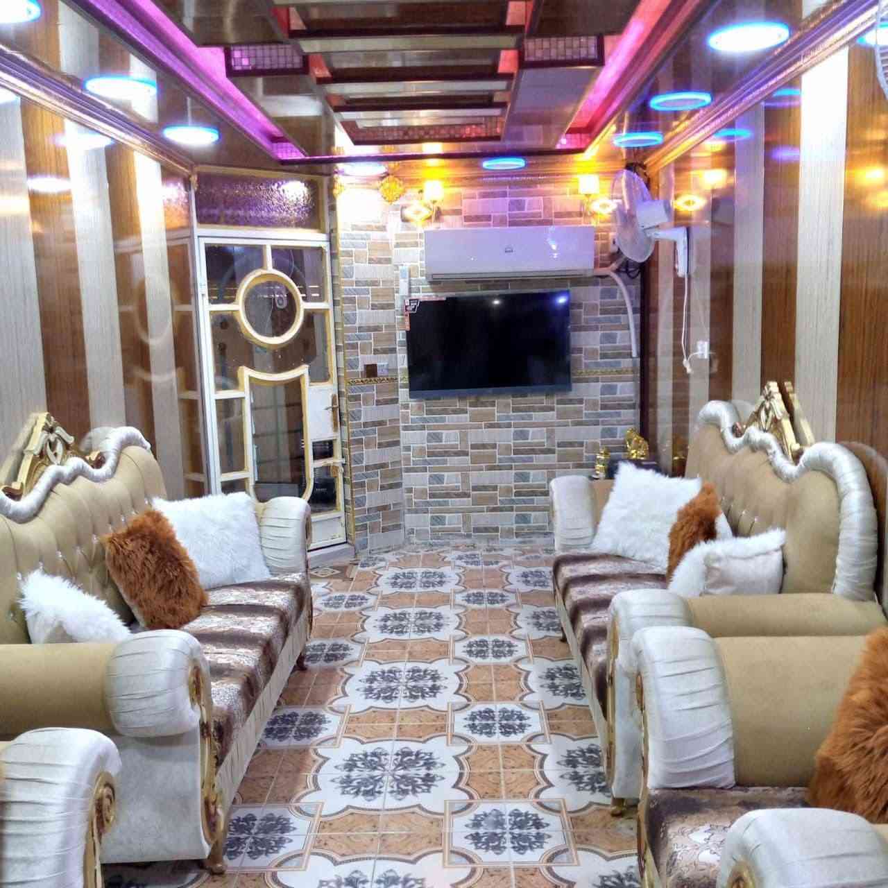 بيت للبيع في حي الرحمه الأول محافظة ميسان
المساحه ميت متر مربع عشره في عشره

طابقين الطابق العلوي غرفتين مع بالكونه الطابق الأرضي غرفتين وصاله كبيره وديوانيه وأسواق وصحيات

خدمات ماء كهرباء مجاري وعند اكتمال المجاري تبليط مباشرتا

مدارس حديثه صينيه متوصطه وعداديه وابتدائية مستوصف
بيه معاملة تطويب 

 أبراج انترنيت

 ومسجد

 اتصال على

 الرقم  ( *********** ) بيه واتساب
