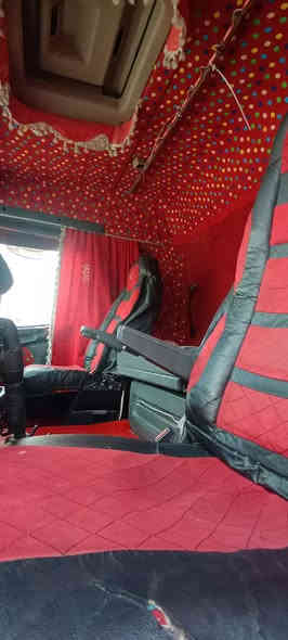 سكانيا سنكل امامي موديل 2005 مكينه 420 انجكسن مكفوله كير عادي تخم تاير جديد تبريد ثلج جاهزه للأخير  مربوطه فلات وعليه منظومة قلاب جديده السياره جاهزه بدون نقص رقم صلاح الدين بدون اظباره
مكاني البصره ..الزبير..معرض ابو سمير 
السعر 135
للاستفسار... ***********
