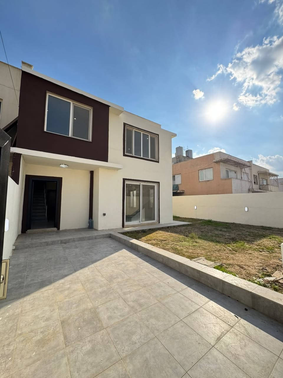 🌷#عرض_جديد_ورقي🌷
🌷#دارللبيع_في_اربيل
🌷في مجمع #اوزال_ستي
🌷#ملاحظة_لدار_سعر_مناسب في هذالمجمع
🌷مساحة الدار 172م يتكون لدار من (3) غرف نوم 
🌷وصالت عدد (1)ومطبخ #مجهز-بلكونترات
🌷وكراج وحديقه 
@@@@@@@@@@@@@@@@@@@@@@@
للمعلومات اكثر 
***********
