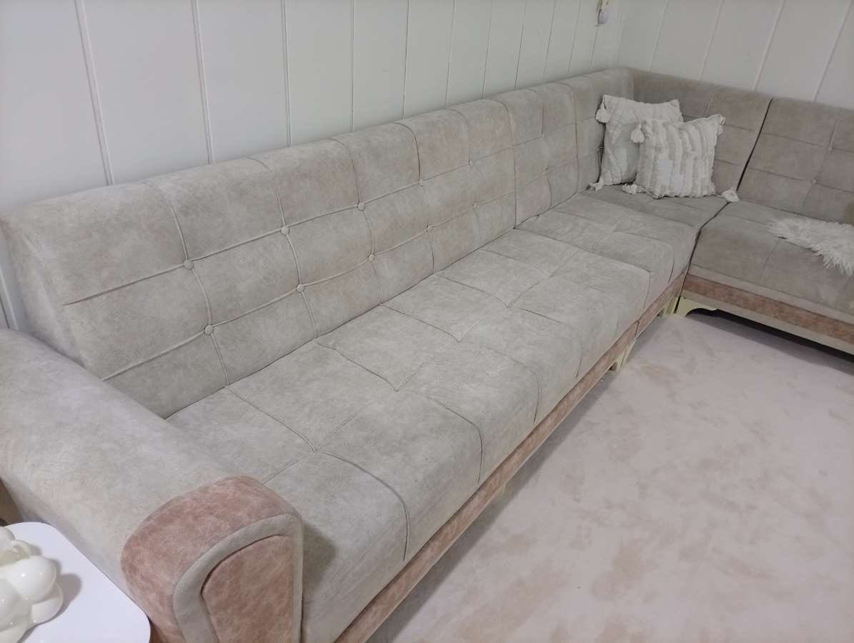 سەرەتە با ناوی خوا
سڵاوتان لێ بێت خوشکو برایان ئەم قانەفەیامان هەیە وەک لە وێنەکە دیارە ئەو تۆزەی دڕاوە کێ ویستی خاتری ئەگرم ئەوەش رەقەم با نەماش جواب ئەیامۆ
***********❤️❤️
