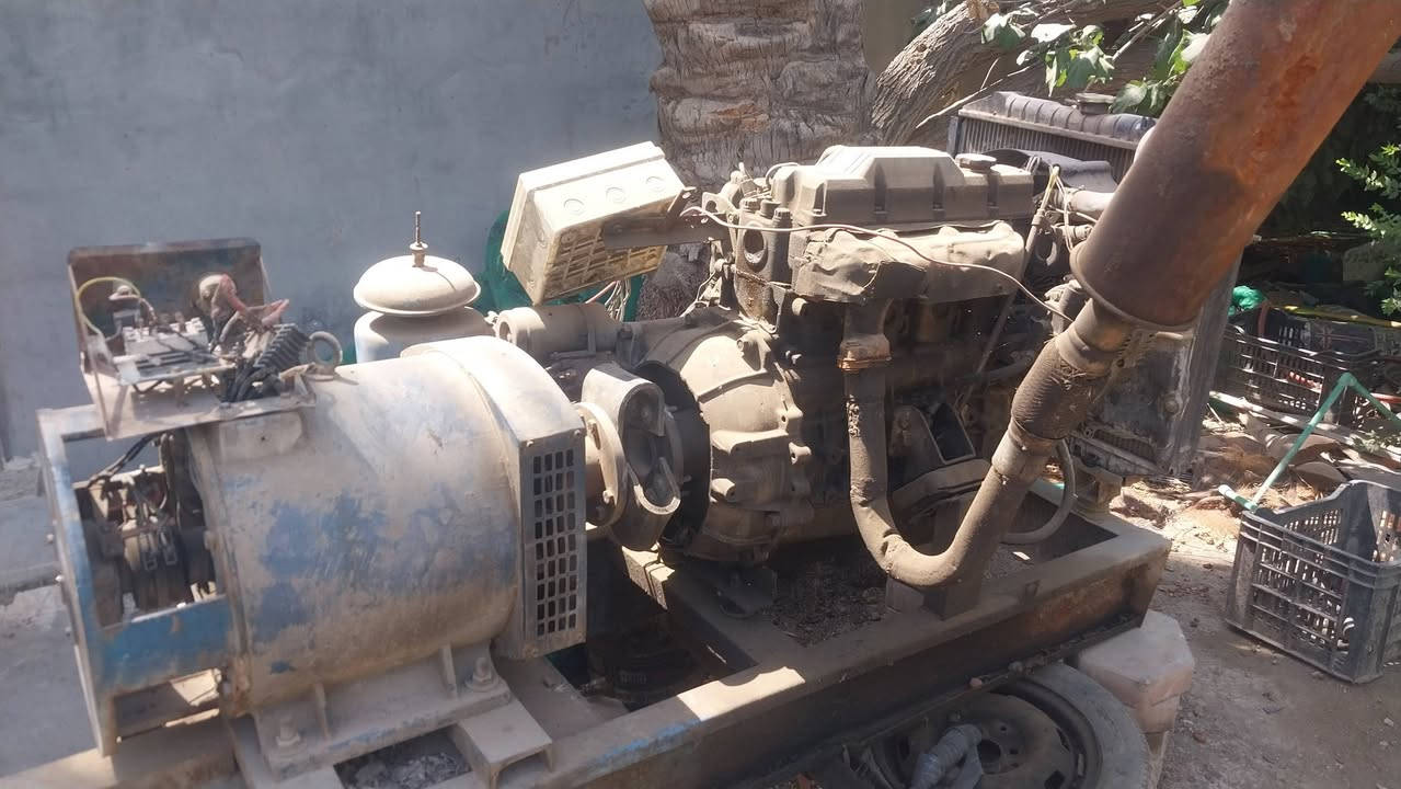 السلام عليكم مرخصت مدير الكروب مولد كيه للبيع كوم حديد كوم حديد المكان بغداد السعر 16وبي مجال بسيكل حك الجيه***********
