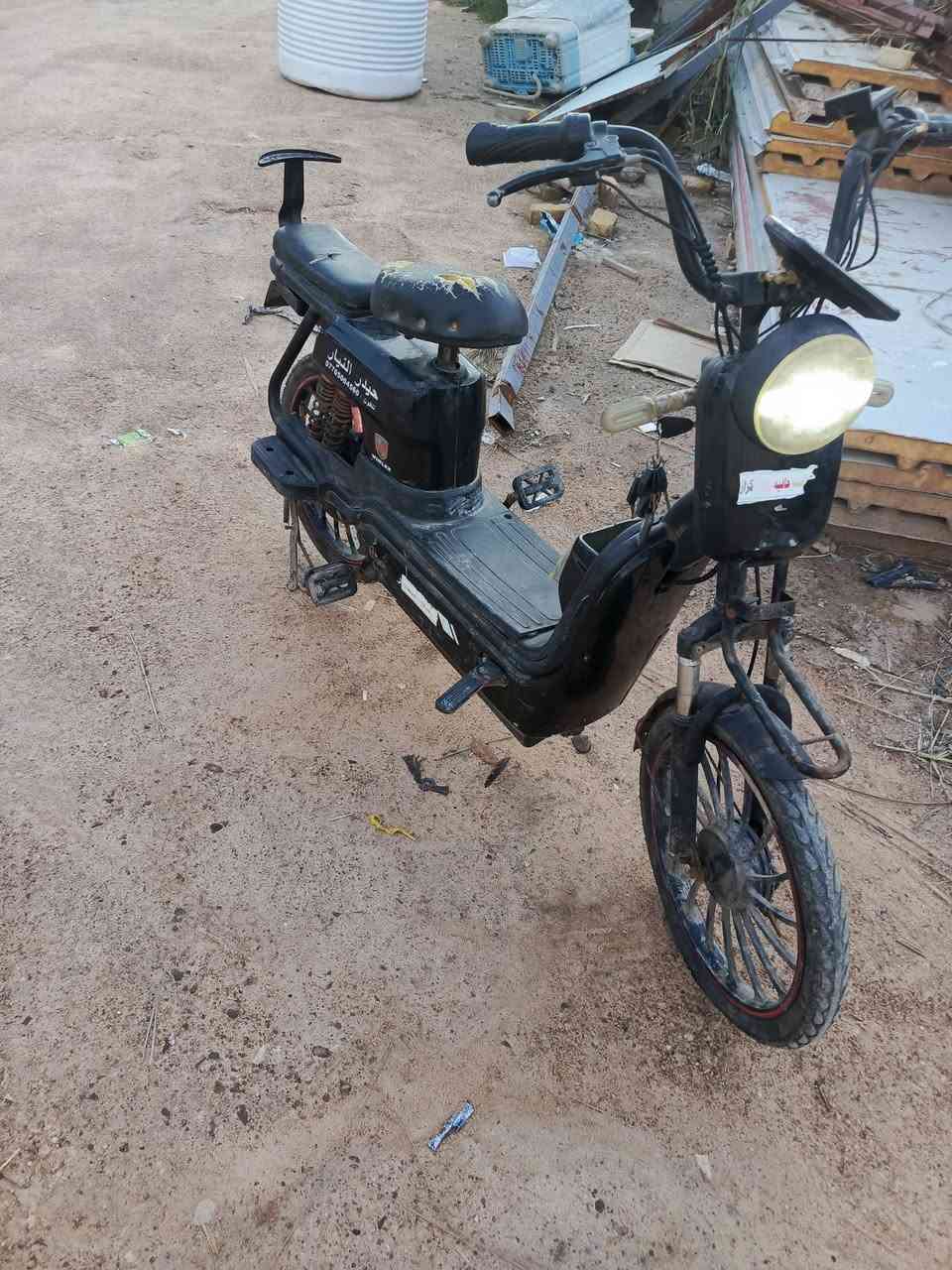 سلام عليكم متاح باسكل شحن  نضيف مثل ماواضح كدامك عايز ترتيبات بصيطه فجه وكف عند الباسكل شغل بس ميفتر الويل ماته معرف عطله شنو 5 بطاريات صار 5 اشهر من شادهن
ابيع هل موجود السعر 150 قفل   بلاش جوه السوك مكاني طريق طوريج كربله يم المحد التقني ***********
