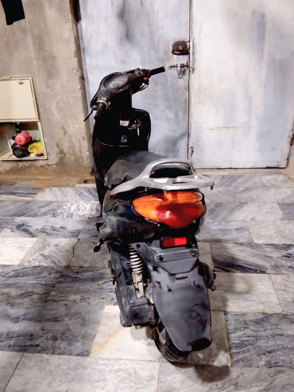 السلام عليكم 
دراجه اكزز نظيفه مفتوحة بوشه وبستم للبيع.دراجة كلشي شغال.كله بلاد ماعدا الكابريتر والكابريتر مالته الاصليه موجودة.مكاني ناصرية مركز.السعر 350 وبيه مجال للشراي


**إذا كنت صاحب هذا الإعلان وتريد حذفه لأي سبب، رجاءا أرسل رسالة إلى الدعم الفني**