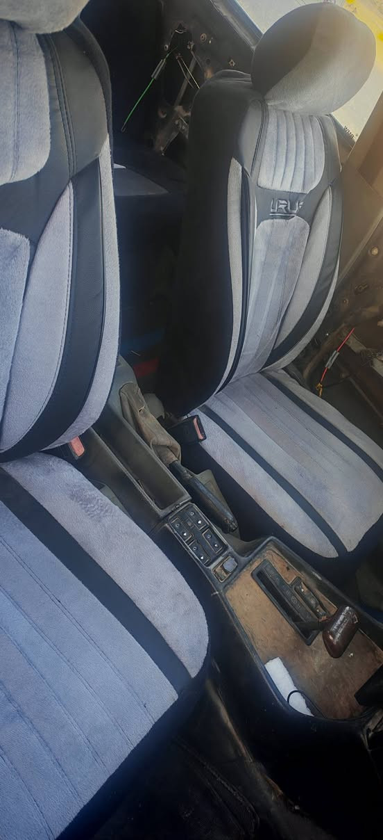 سلام عليكم بي إم موديل ٩٤ رقم بابل دولي 
الحجم ٥٢٥ مكانه النجف ***********
