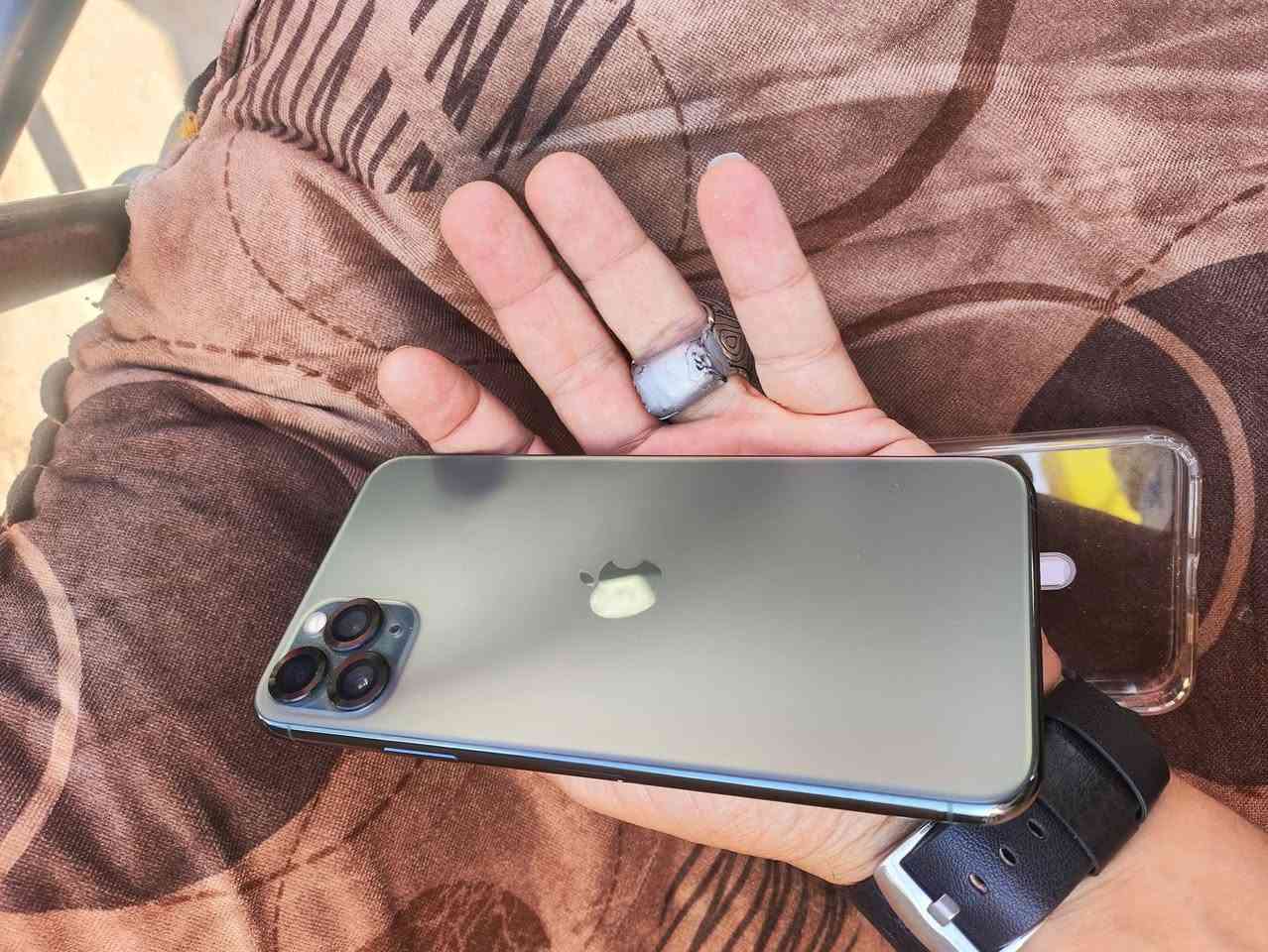 ايفون 11 برو ماكس ممفتوح كله بلاد ذاكره 256 سيم واحد جهاز اخو الصفر سعر خاص شراي يحي خاص ***********

