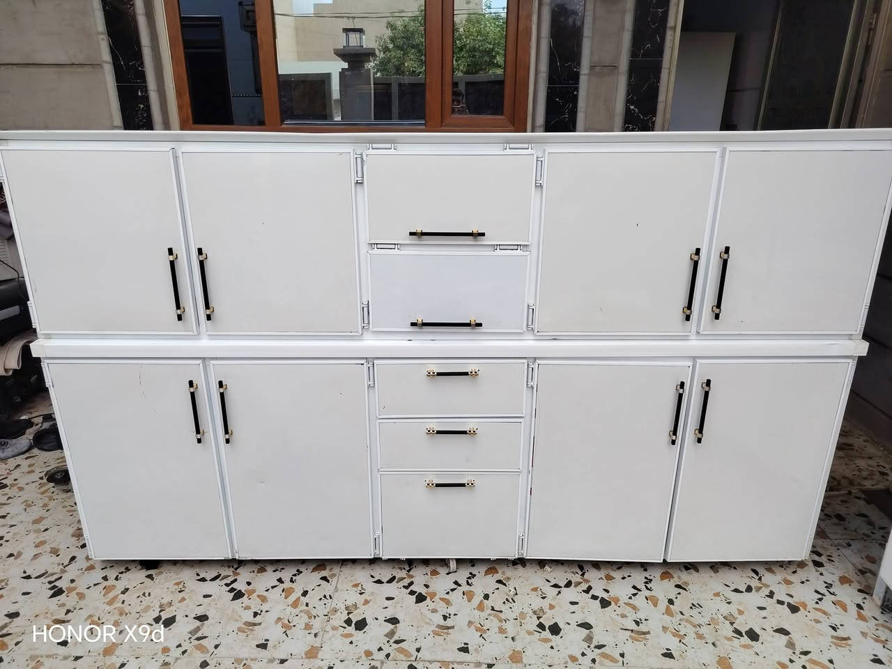 كاونتر مترين ونص 3قطع سنك مرمر نضيف مابي عيب السعر 325 وبي مجال *********** مكاني حي الحجاج
