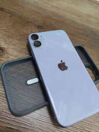 ايفون 11 عادي للبيع بطاريه 91 بلاديه ما معلايه  جهاز نضيف وحلو بي فطر ...