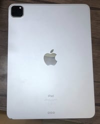 ايباد برو • ١٢٨ • بطارية ٨٤