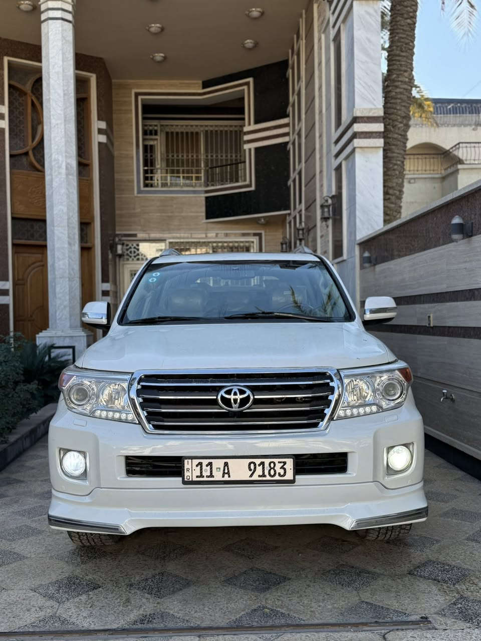 السلام عليكم
لاندكروز 2012 فطيم خليجي بيها قطعتين صبغ
باب خلفي وجاملغ خلفي جهة اليمين بدون دواخل
محر 8 سلندر 4600 ماشيه 192 كم حقيقي
فول مواصفات سياره جاهزه بدون نقص
——————————————-
العنوان بغداد السيديه
السعر 320$
للاستفسار  ***********
