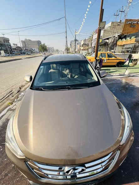 السلام عليكم 
سنتافي 2015 خليجية 
6 سلندر محرك 3300 دفع رباعي 

رقم بغداد سنوية ب اسمي

تخم تايرات جديد 

7 راكب 

تبريد ٣ قطع ثلج

حساسات خلفية و امامية

شاشة كبيره لمس

سونار مرفق بالمنشور فقط صبغ اثر شخوط بدون دواخل ولا ايرباك

السعر 165 وبيها مجال بسيط 

***********
