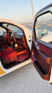 نيسان نافارا • ٢٠١٤ • ٣٠٠ الف