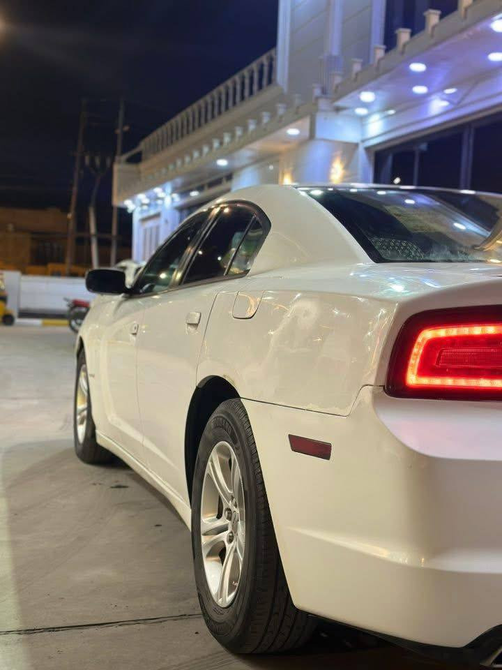 سلام عليكم شارجر 12رقم بغداد سياره جاهزه تخم تايرحداديه مكينه 3600كيرخيرمن الله شاشه جبيره حادثه جاملغ وبنيد الجاملغ الخلفي بي صبغ والباب الأيمن مفتوح  السعر 140وبيه مجال العنوان سفوان رقم *********** خوان مكلف بلنشرهذرقم وتصل وفتهم منه
