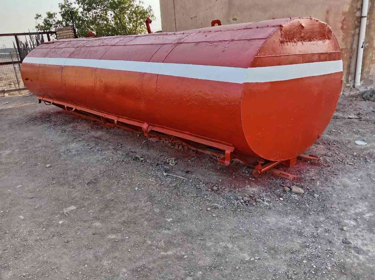 تانكي طول ٦ َمتر لبيع مكان واسط رقم الجوال ***********
