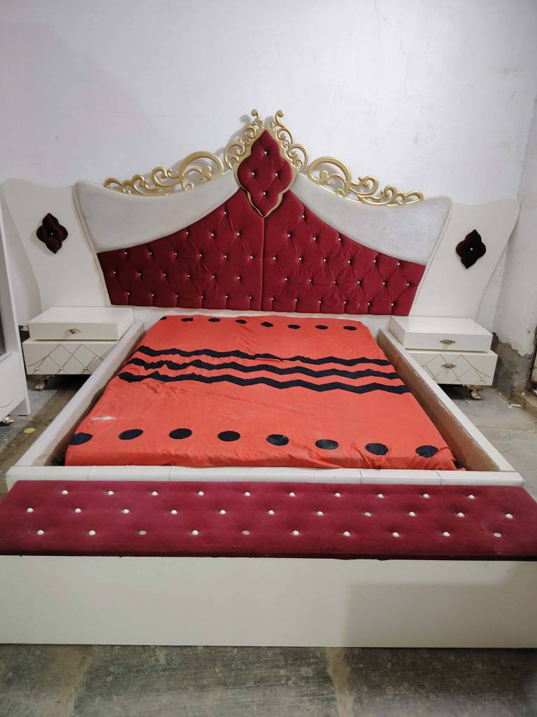 غرفه تركي ضخمه اخت. الجديد كامله تركي اصلي ثقيل المكان ديوانيه *********** بي وتساب ديوانية, القادسية
