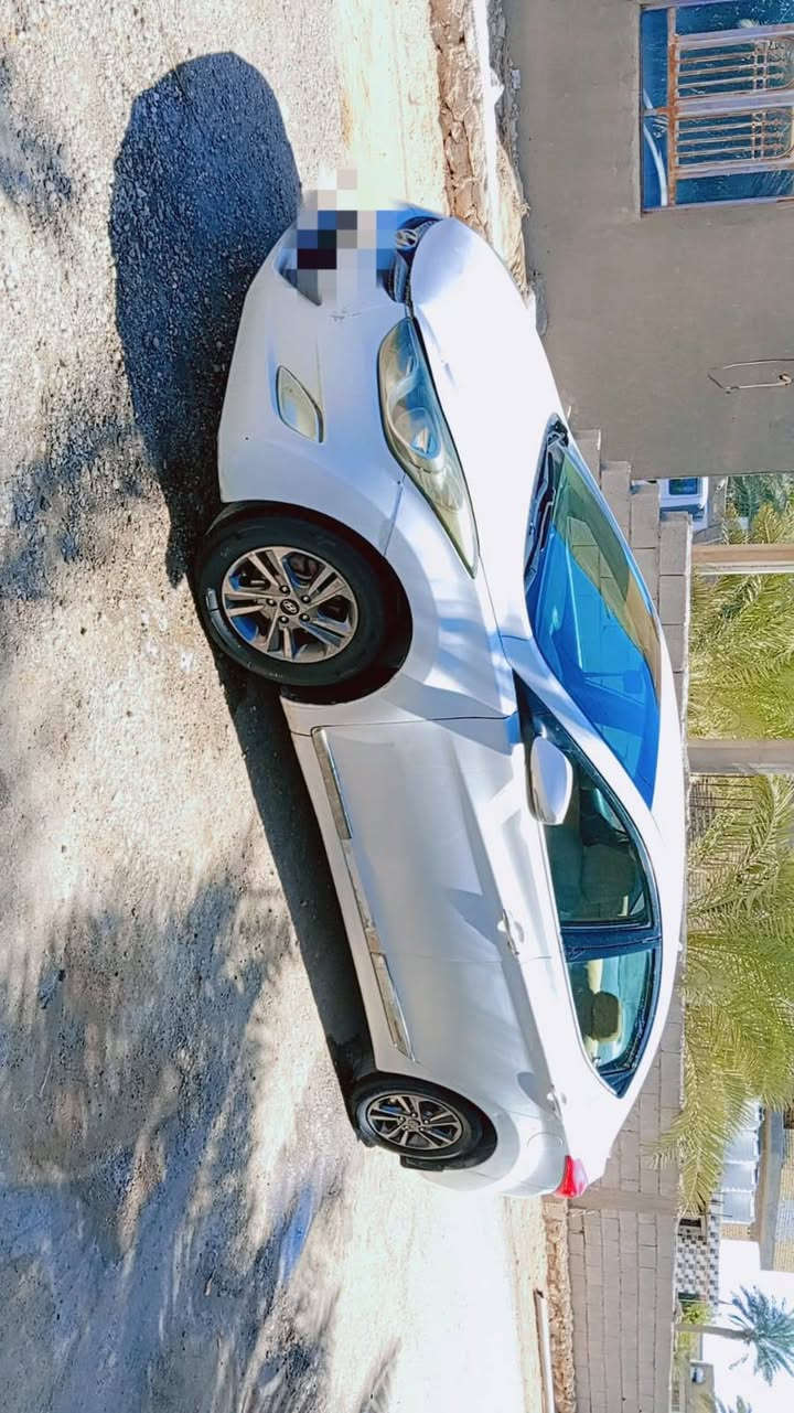 السلام عليكم انترا موديل 2013 خليجي محرك 1800 بسمي رقم نكليزي تحويل ثاني يوم محرك كير توني شادهن صارلهن 3 اشهر حداديه سعر 92 وبيه مجال ***********
