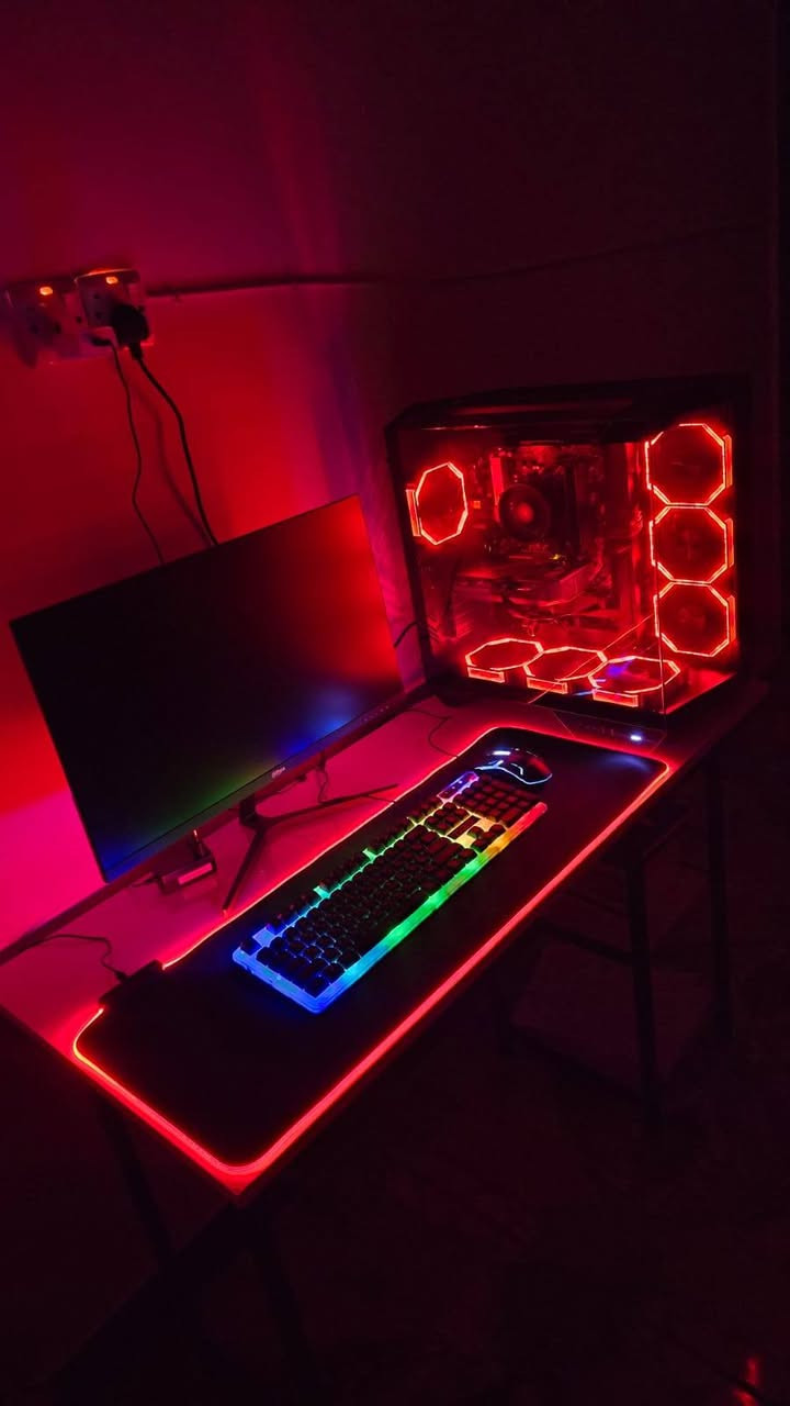 للبيع PC Gaming شبه جديد (عمره يوم واحد فقط)
مكلف بالنشر لحد يراسلني خاص 
***********
المواصفات:
المعالج: AMD Ryzen 5 5500
كرت الشاشة: NVIDIA GeForce RTX 5060 8GB
اللوحة الأم: ASUS Prime B450M-A II
الرام: 16GB DDR4 3200MHz (2×8GB)
التخزين: SSD 500GB
مزود الطاقة: Gamdias 550W 80+
الملحقات:
شاشة 24 بوصة IPS 144Hz
كيبورد Gaming
ماوس Gaming
Mouse Pad
قطعة Wi-Fi
الحالة:
الجهاز جديد، عمره يوم واحد فقط.
مع الكراتين
البصرة
مكلف بالنشر لحد يراسلني خاص 
***********
