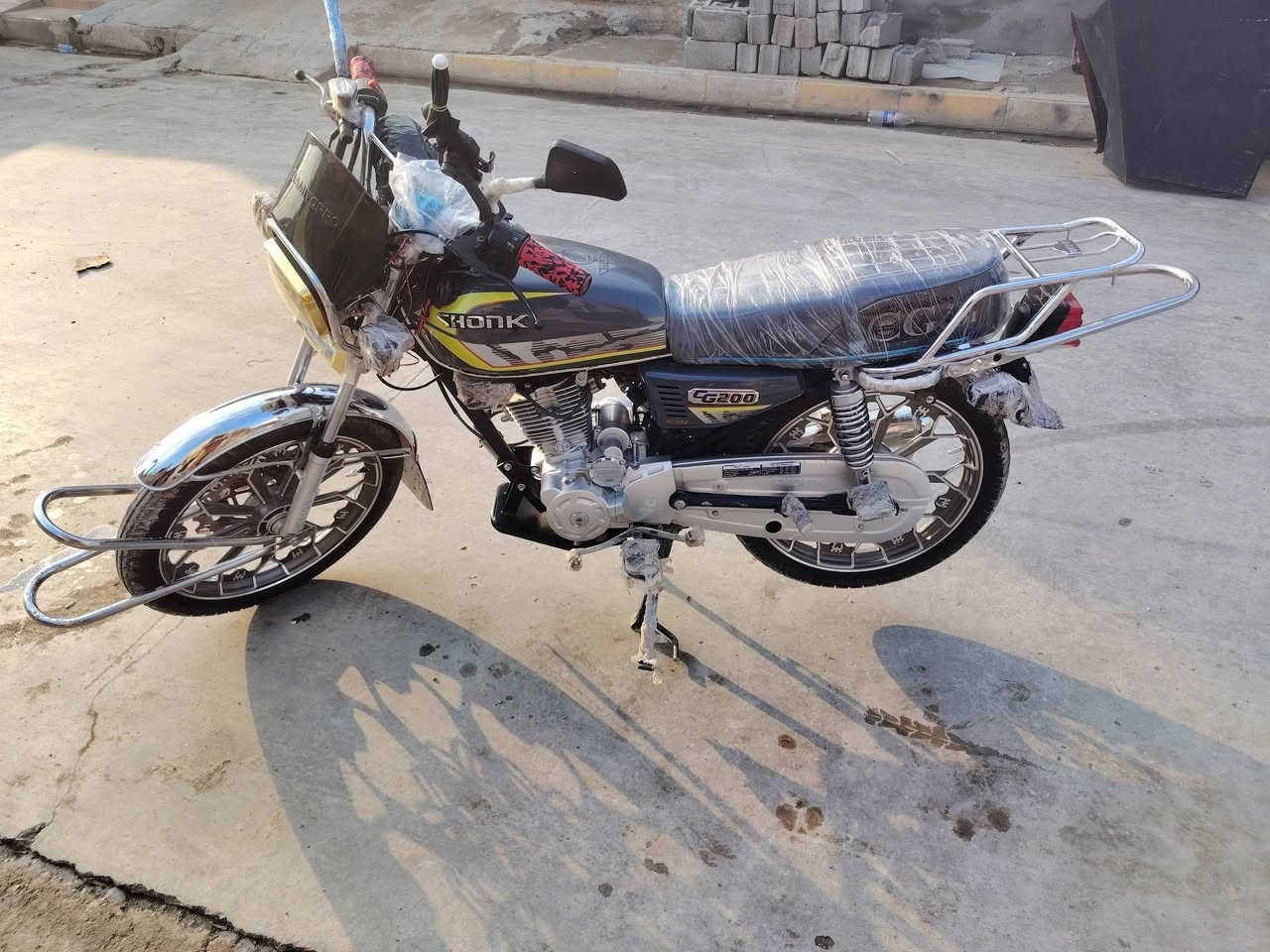 السلام عليكم ماطور للبيع موديل 2025 السعر 800 وبي مجال ***********
