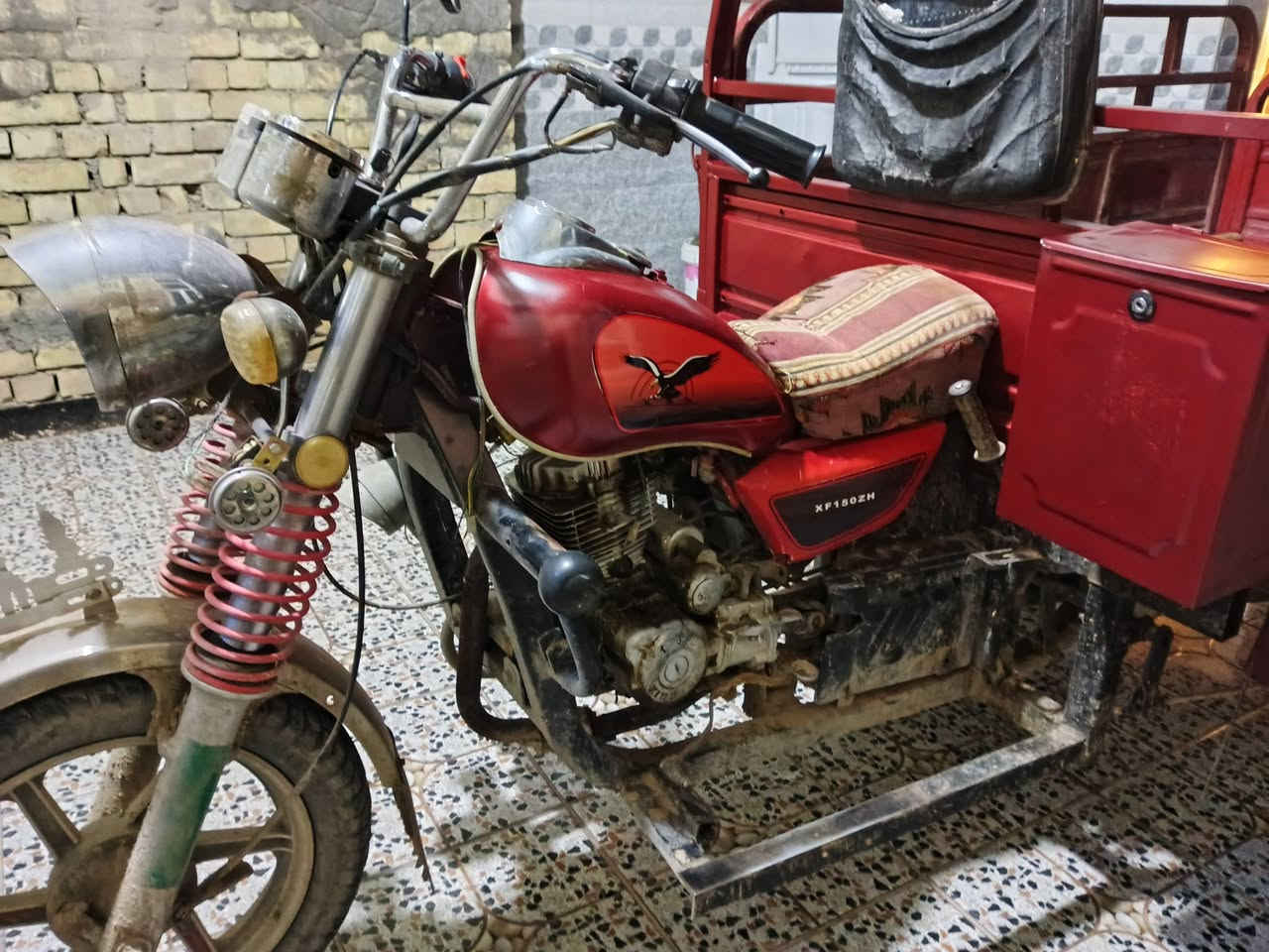 ستوته نظيفه مصبوقه صبغ وكاله موديل 2020 اغراض كامله سعر مليونين او 200 مكان خالديه محركها مو نظيف يرشح ***********
