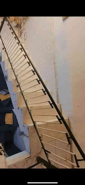 سلام عليكم نصف قطعة البيع مسلح طبقين بناء حديث موقع مميز مدينه الصدر قطاع ٧٩ ستفسار ***********
