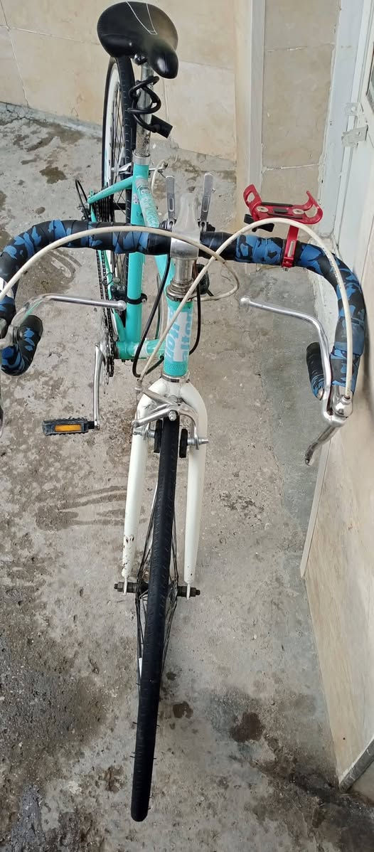 رود C700للبيع
ماركة Alton
معدنة المنيوم 
حجم 27
مجمع بولبرن 
كير امامي 3سرع 
كير خلفي 7سرع 
بريك امامي وخلفي 
نضافتة 95٪
سعرة 110وبي مجال 
مكاني بغداد الزعفرانية 
***********
