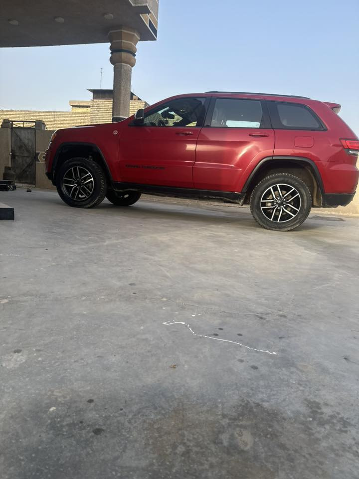 جيب موديل 2020
ترايل هوك جناية الجيب يعرفون هاي الفئة
فول مواصفات للاخير جكات 3 مراحل 
ما يحتاج اذكر مواصفات 
مكان السيارة بغداد ورقم بغداد باسمي
***********
