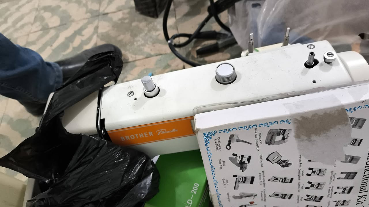 مكائن لحيم وماكينة خياطة برذر اصلي للبيع التواصل مع الخاص


**إذا كنت صاحب هذا الإعلان وتريد حذفه لأي سبب، رجاءا أرسل رسالة إلى الدعم الفني**