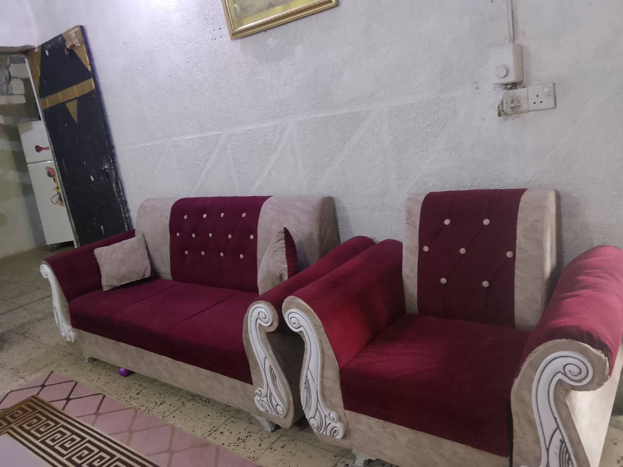 سلام عليكم طخم للبيع 10مقاعد وأيا طبلات  وكوشات سعره 150معرض هم للبيع بس ماعده البلازمه سعره 50والكنتورابوسته ابوالملحق نضيف سعره 250العنوان زعفرانية شارع الكهرباء ***********
