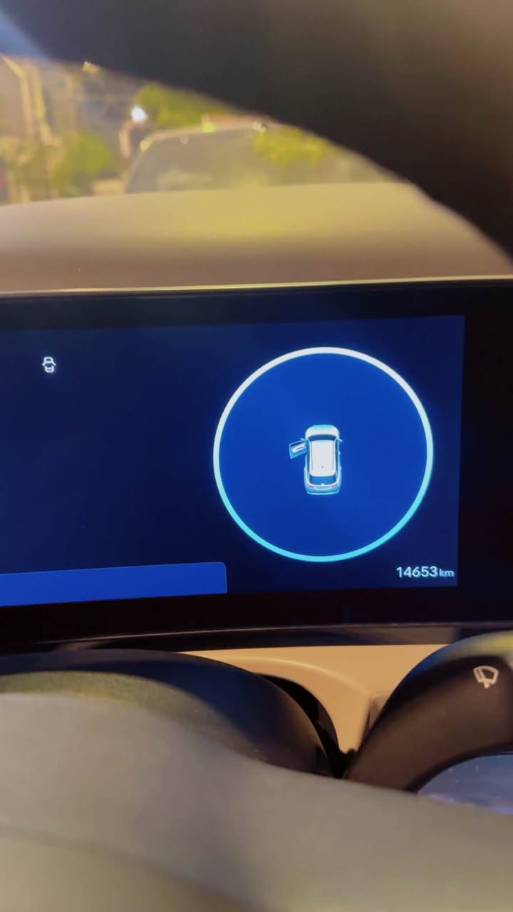 توسان موديل 2025 خليجي اعلى فئة بالتوسان
 فول فول مواصفات 
العداد: 14,600 كم فقط
اللون: أبيض لؤلؤي الرقم: بصرة خصوصي بأسمي
بدون صبغ 100% مكفولة كفالة عامة**
السيارة ماخذها زيرو على ايدي
فول مواصفات للأخير
بانوراما، 
رادار امامي ورادار خلفي، 
نقطة عمياء، كاميرات 360 اربع كاميرات
شاشة كبيرة 
مودات قيادة 
مثبت سرعه 
تحكم ستيرن 
، تبريد مقاعد
، صندوق كهربائي، 
تشغيل عن بعد
، بصمة. بردات ابواب 
ويل كب 19
السيارة موجودة بالبصرة، تحويل بأسم المشتري
السعر اتصل وتدلل 
***********
