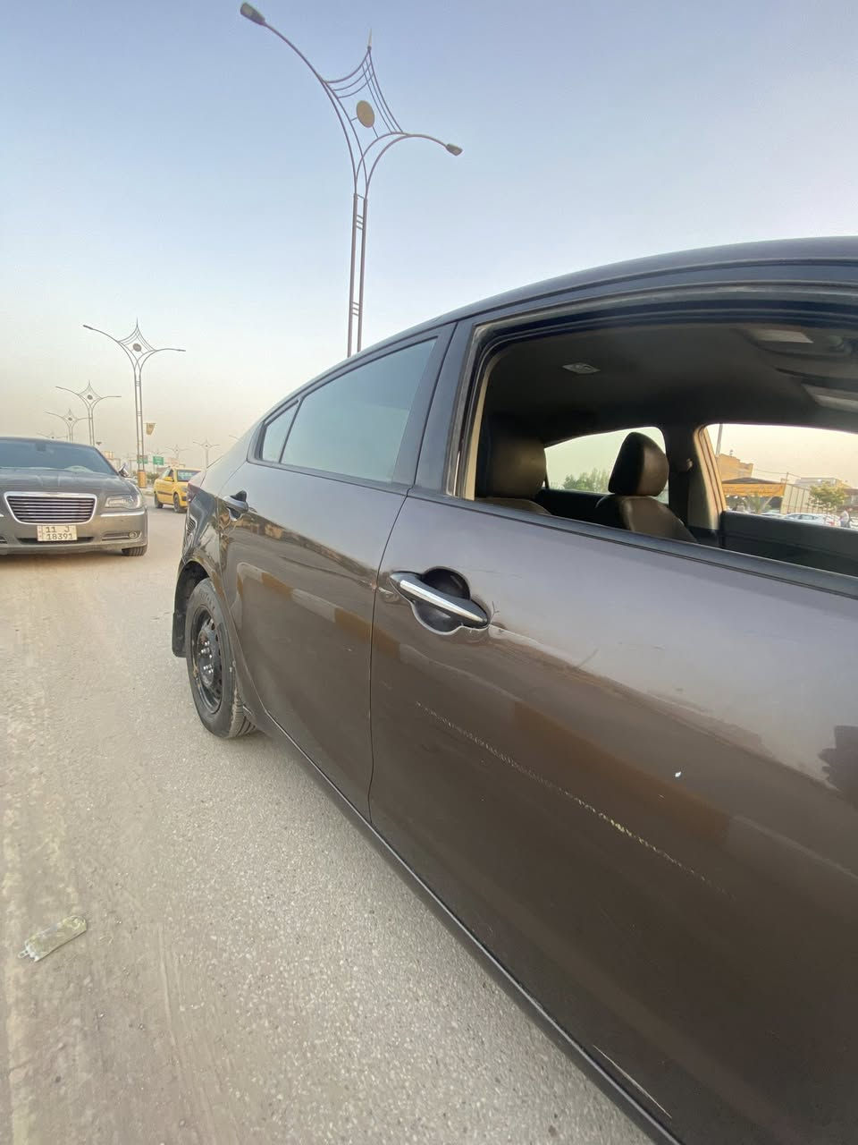 كيا فورتي 2018
السيارة مفتوحه مكينتها 
كير جديد 
تبديل جاملغ الأيمن والأيسر والبنيد 
مكان السياره الناصريه
اتصال ***********
***********
السعر 95
