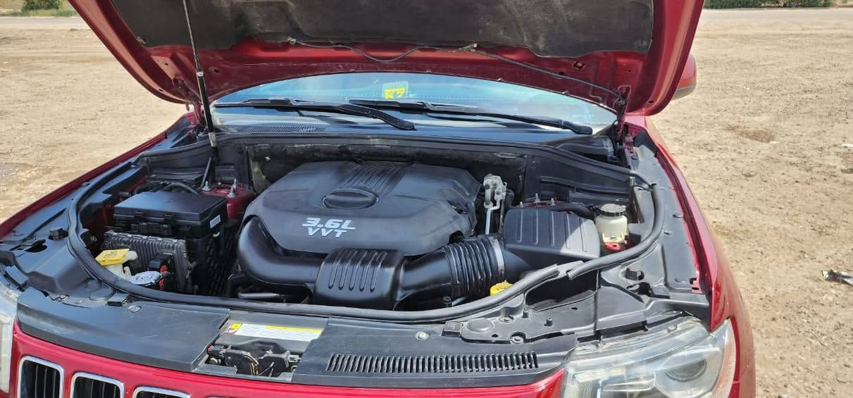 السلام عليكم 
للبيع او مراوس 
جيب لاريدو ١٤ كفاله عامه 
رقم بغداد تحويل مباشر 
مكينه 6
السياره جاهزه ماتصرف عليها دينار 
السعر ٢٢٥
***********
