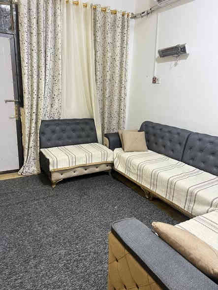 دار للبيع طابقين مساحه 100 متر سعر 75 مليون وبي مجال شط العرب باب الهوى شارع 25 للاستفسار اتصال او واتساب ***********
