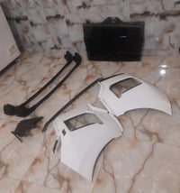 قطع غيار • ليمتد ٢٠٢٤ • ابيض
